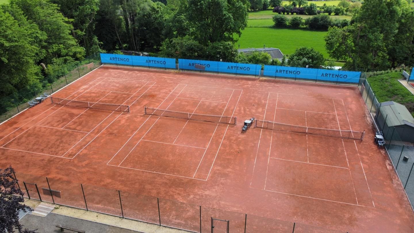 terrains en terre battue